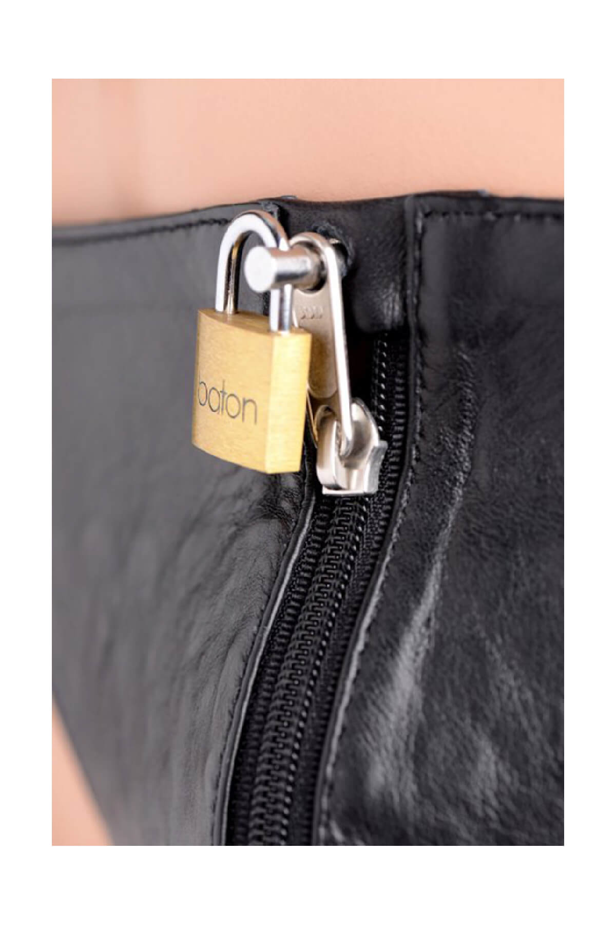 Gemeines Ledersuspensorium mit Dornen